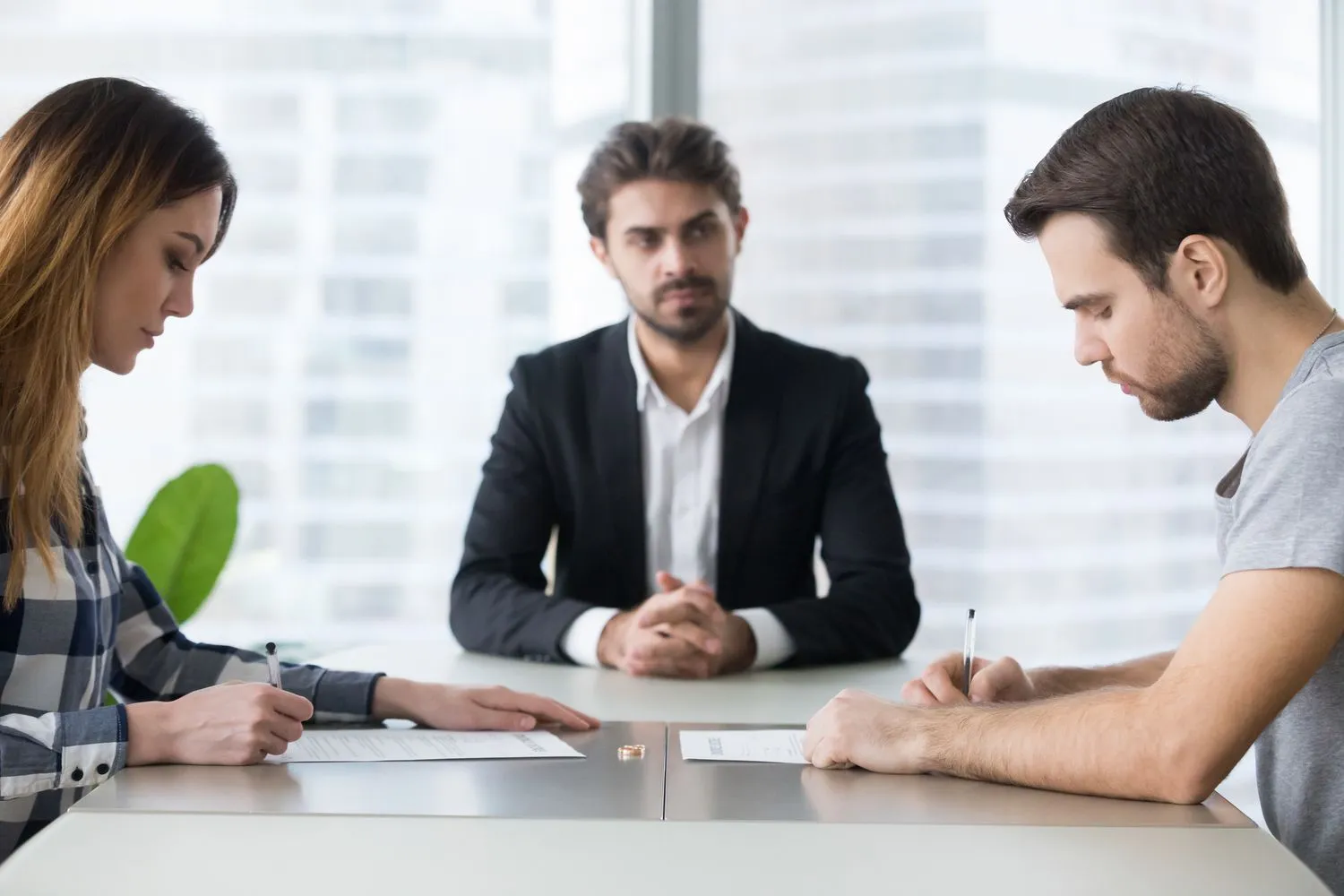 How EH Mediation Guides Couples Toward Fair and Balanced Outcomes East Sussex